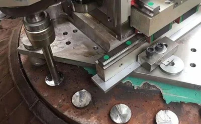 De ideale draagbare CNC-draadfreesmachine voor bewerkingsservice op locatie-