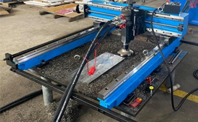 Draagbare freesmachine voor bewerkingstoepassingen op locatie-