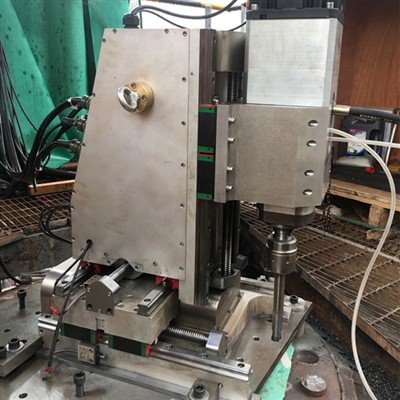 CNC-draadfreesmachine